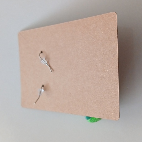 Fashion Jewelry Green Duck Earrings - Picture 3 of 3